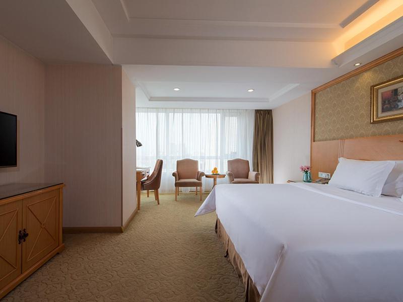 Vienna International Hotel Shenyang Railway Station Esterno foto